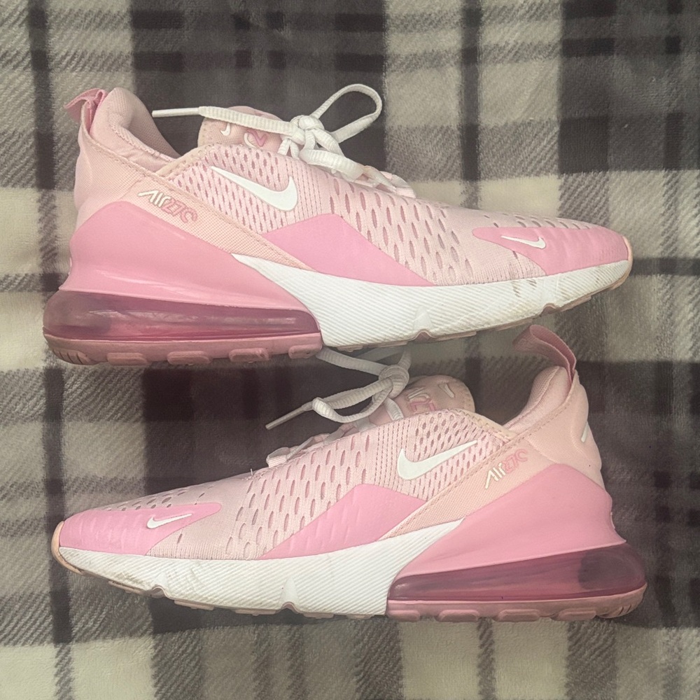 Nike Women's Blush Pink Air Max 270 Sneakers